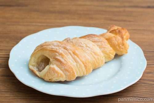 熊本県産和栗入りクリームのマロンクリームコロネ【ファミマ】横から見た図