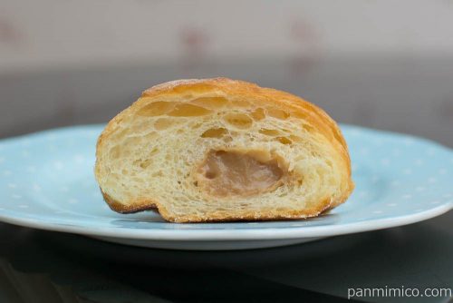 熊本県産和栗入りクリームのマロンクリームコロネ【ファミマ】断面図