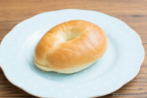 ベーグルサンド（アーモンドクリーム）【ヤマザキ】横から見た図