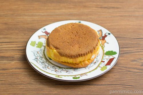 プリン！?パン【ローソン】横から見た図