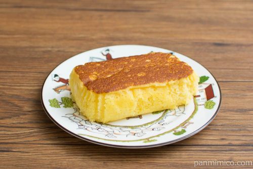 カステラ風蒸しケーキ【ヤマザキ】横から見た図