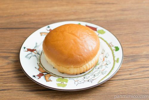 ホイップクリームパン【神戸屋】横から見た図