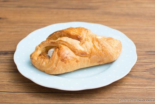 カフェ・ド・ホイップクロワッサン【Pasco】横から見た図