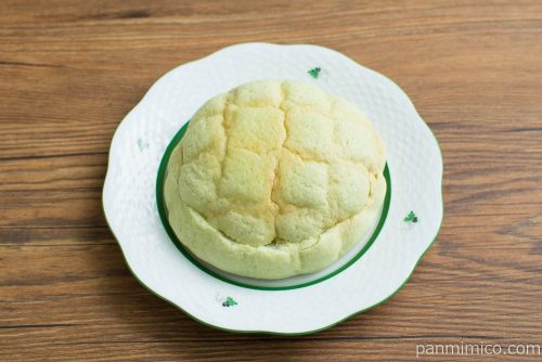 メロンパンX【ヤマザキ】横から見た図