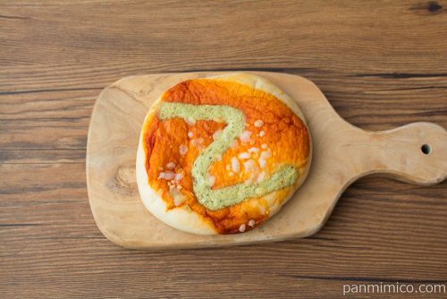 ラ・ベットラ　バジル香るトマトピザ【第一パン】上から見た図