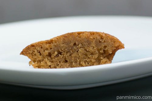 マモン・エ・フィーユ フィナンシェカレ カフェ 断面図