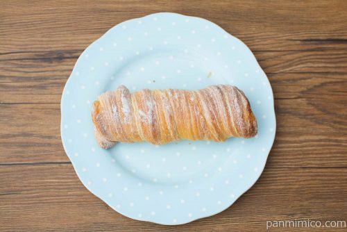 クッキーデニッシュコロネ(カスタードホイップ) 【ローソン】上から見た図