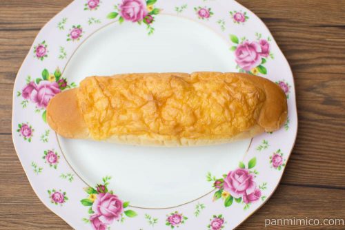 おいしいシューロール ルビーチョコ＆ホイップ【Pasco】上から見た図