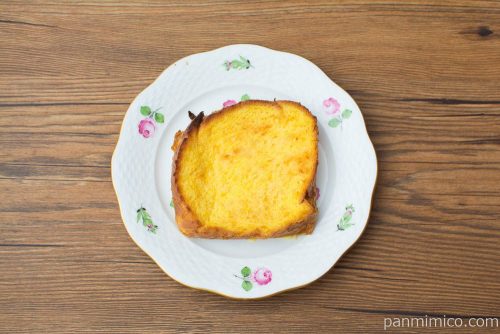 ふわふわ、とろとろのフレンチトースト【ローソン】上から見た図