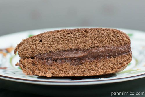 コーヒーヌガー クリームスフレケーキ【ヤマザキ】断面図