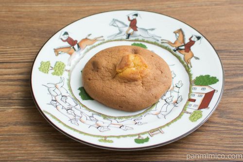 NL しっとり甘食 国産小麦粉使用 2個入【ローソン】横から見た図