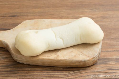 骨みたいなぱん【ローソン】横から見た図