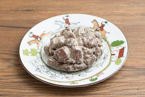 アップルフリッター【ファミリーマート】横から見た図