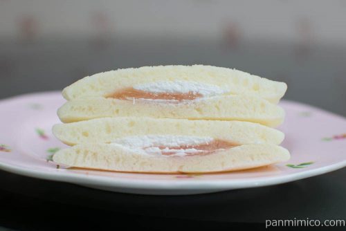 白い苺のパンケーキ【Pasco】断面図