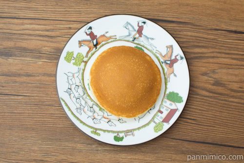 チーズホイップとりんごのパンケーキ【ファミリーマート】上から見た図