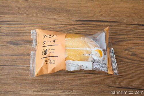 アーモンドケーキ【ファミリーマート】パッケージ