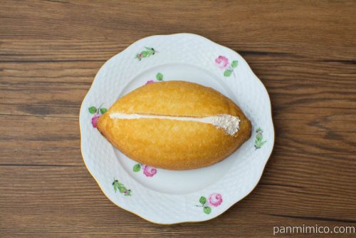 アーモンドケーキ【ファミリーマート】上から見た図