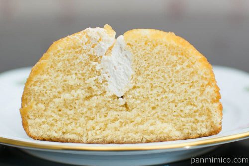 アーモンドケーキ【ファミリーマート】断面図