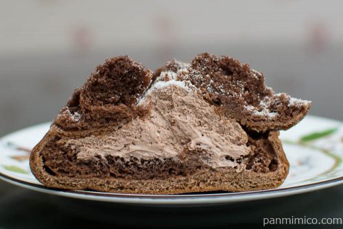 ショコラケーキサンド【ヤマザキ】断面図