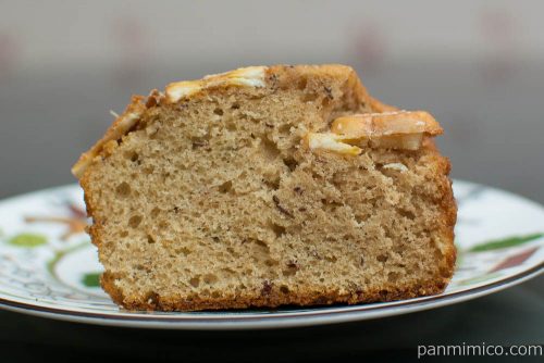 バナナマフィン【ファミリーマート】断面図