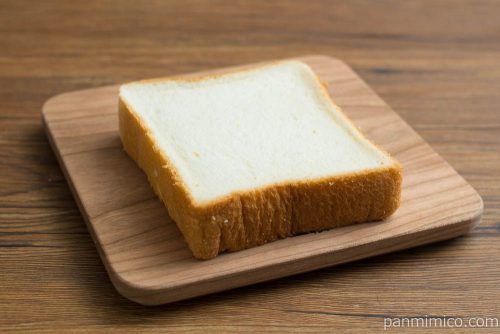 トップバリュ セレクト 極BREAD（きわみブレッド）【イオン】横から見た図