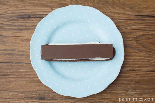パキッと板チョコ&クッキーサンド【ファミリーマート】上から見た図