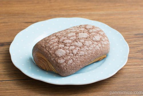 チョコクーヘン【ファミリーマート】横から見た図
