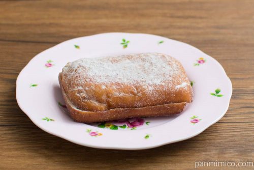 サンベニエ（生乳ホイップ）【ヤマザキ】横から見た図