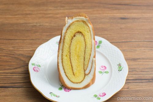 レモンシャルロット【神戸屋】横から見た図