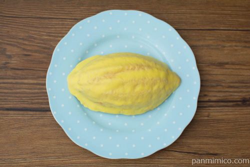 レモンケーキ【ファミリーマート】上から見た図