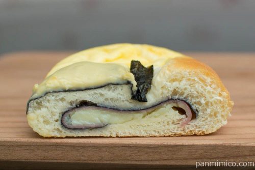 のり巻きパン【ヤマザキ】断面図