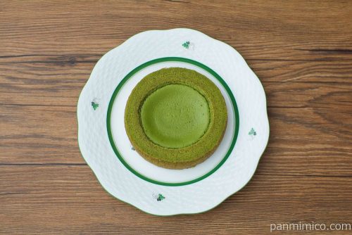 旨み抹茶チーズケーキのバウム【ファミリーマート】上から見た図
