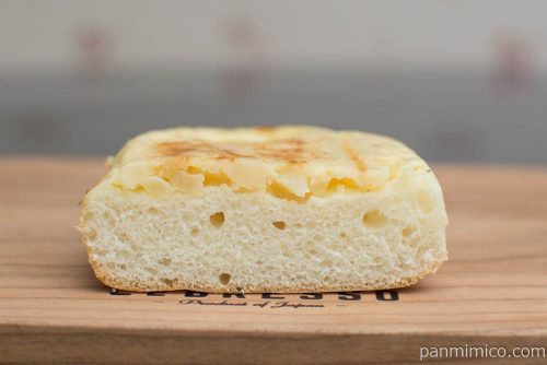 ポテトとチーズハムパン【ローソン】断面図