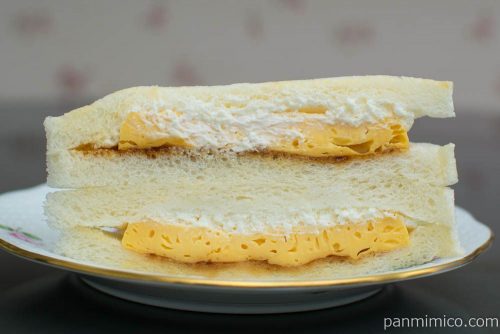 濃厚プリンサンド【ローソン】断面図