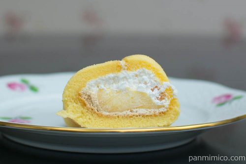 プリンアラモード風味オムレット【ヤマザキ】断面図