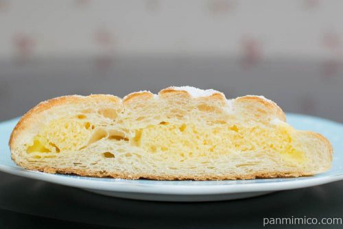 カスタードケーキデニッシュ【ローソン】断面図