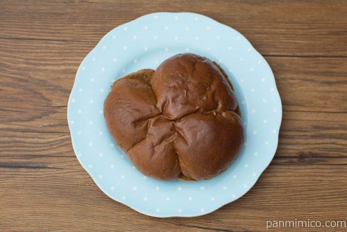 ちぎれる黒糖サンド（ミルクホイップクリーム）【ファミリーマート】上から見た図