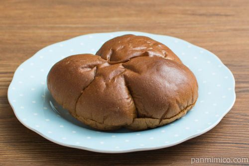 ちぎれる黒糖サンド（ミルクホイップクリーム）【ファミリーマート】横から見た図