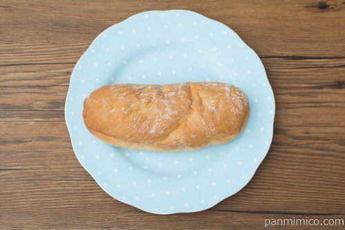 フランスパン（カスタード）【ファミリーマート】上から見た図