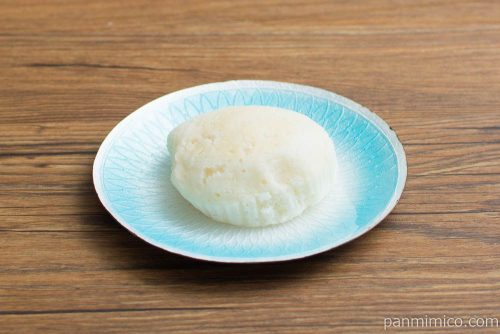 NL　大麦の蒸しぱん　甘酒と柚子　2個入【ローソン】横から見た図