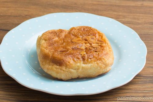キャラメルアーモンドデニッシュ【第一パン】横から見た図