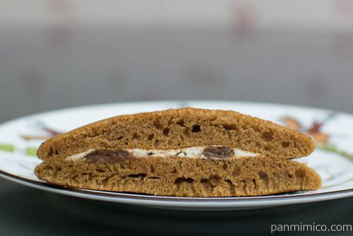 ふんわりパンケーキ白バラコーヒー＆ミルク（2）【フジパン】断面図