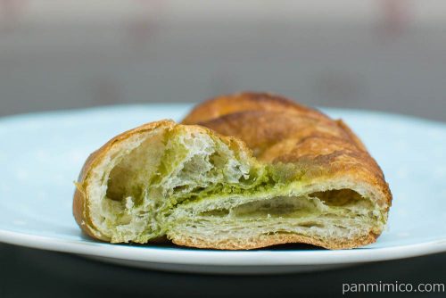抹茶デニッシュスティック【ローソン】断面図