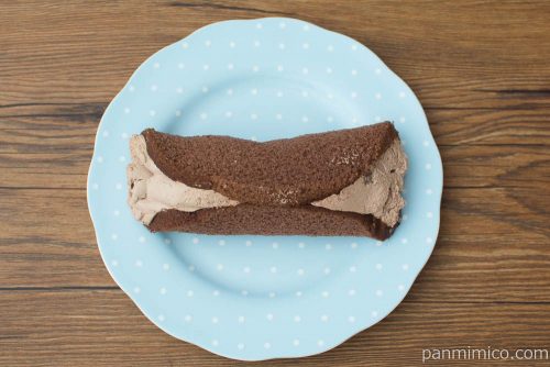 ７プレミアム　パリパリとしたチョコバナナオムレット【セブンイレブン】上から見た図