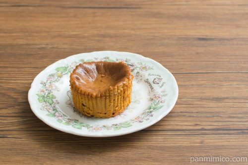 キャラメルバスクチーズケーキ【セブンイレブン】横から見た図