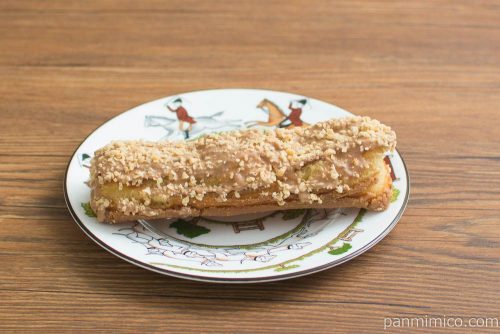 サクッと食感のキャラメルスティックドーナツ【ファミリーマート】横から見た図