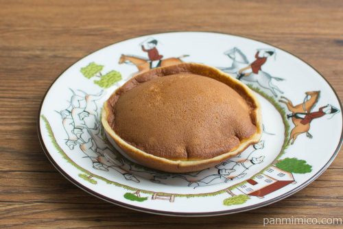 どらもっち(ミルク＆ホイップ)【ローソン】横から見た図