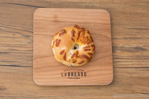 Bagelwiches チーズベーコンオニオン【Pasco】上から見た図