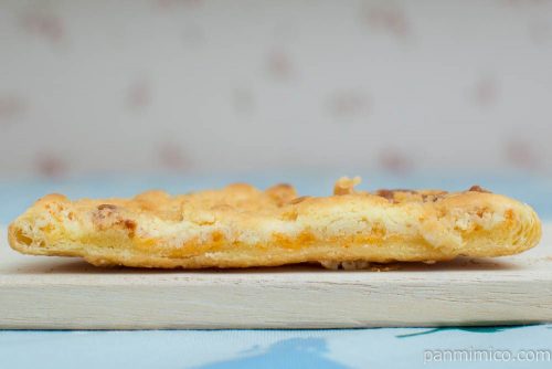 クランブルパイ（チーズ）【ヤマザキ】断面図