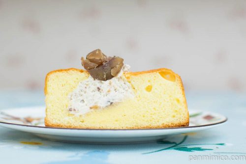 栗のケーキ(スフレシフォン風)【ファミリーマート】断面図